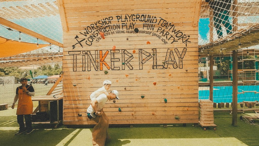 TINKER PLAY – SÂN CHƠI GỖ VÀ TRIẾT LÝ GIÁO DỤC SỚM REGGIO, STEINER, MONTESSORI