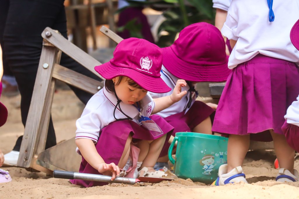 TINKER PLAY – SÂN CHƠI GỖ VÀ TRIẾT LÝ GIÁO DỤC SỚM REGGIO, STEINER, MONTESSORI