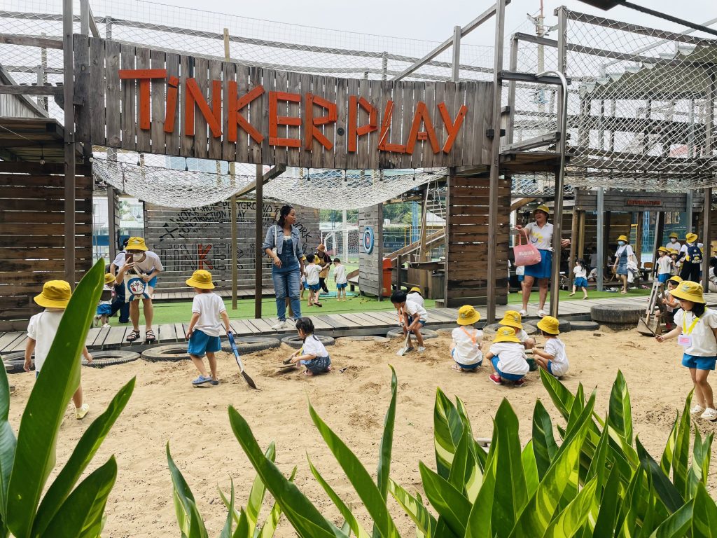 SẼ RA SAO KHI TRẺ BỊ CÔ LẬP VỚI CÁC HOẠT ĐỘNG NGOÀI TRỜI