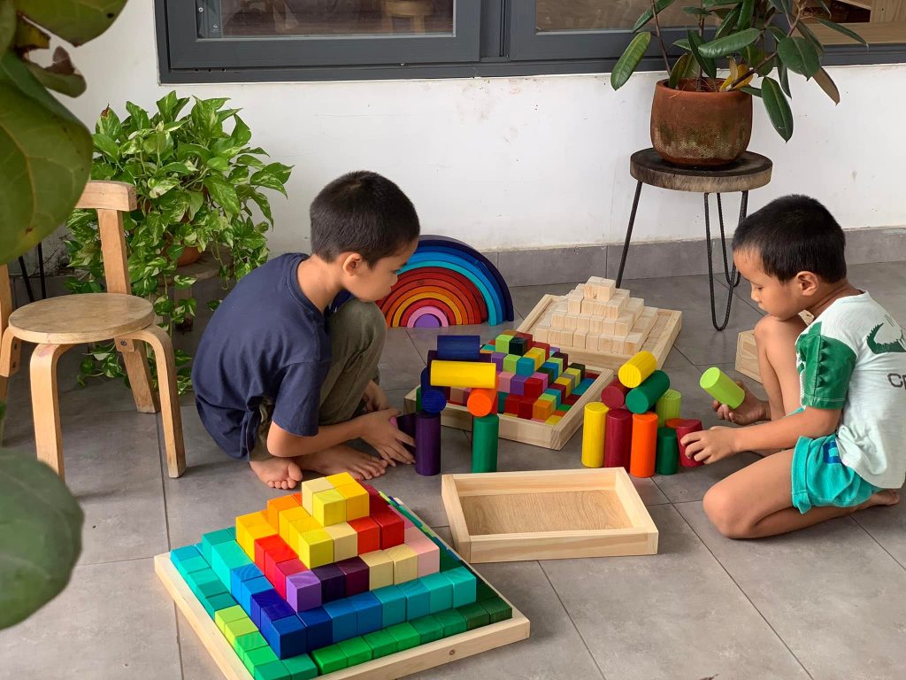 TẠI SAO TINKER SPACE DÙNG GỖ THÔNG LOẠI 1 ĐỂ TẠO NÊN CÁC MẪU ĐỒ CHƠI THÔNG MINH?