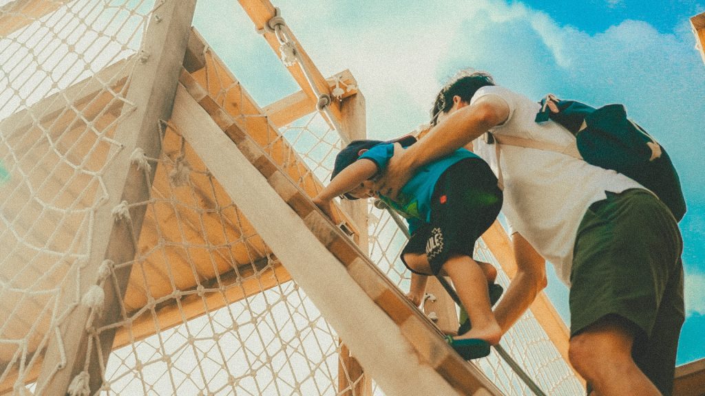 MỤC TIÊU THIẾT KẾ SÂN CHƠI PHIÊU LƯU THEO TINH THẦN VÀ TRIẾT LÝ “TINKER PLAY” CHO TRẺ