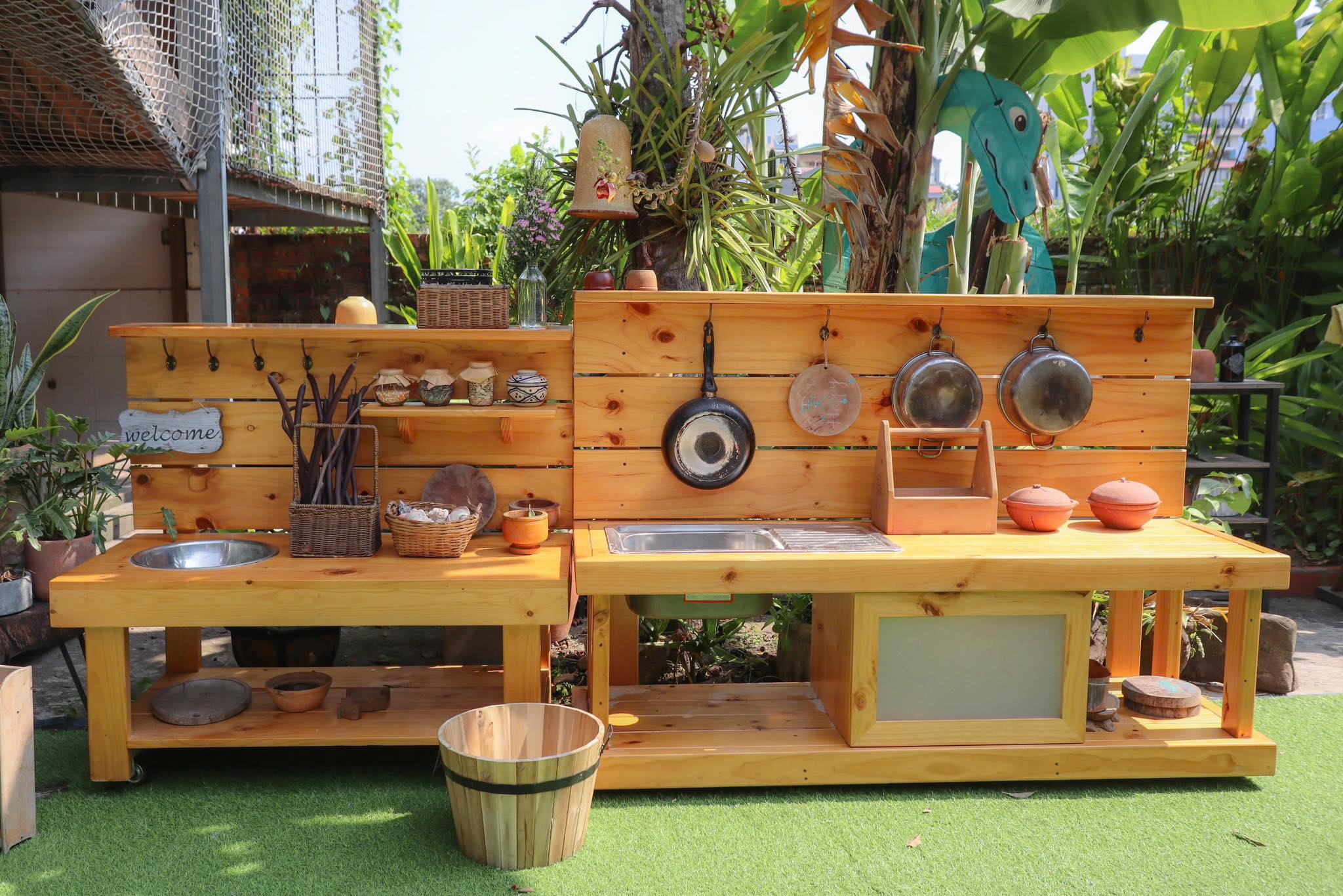 Bếp bùn - mud kitchen