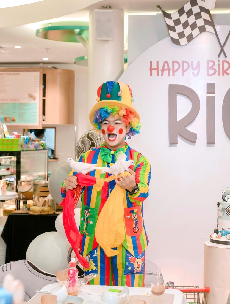 Tổ Chức Tiệc Sinh Nhật Sáng Tạo Ngoài Trời Tại Tinker Play – Không Gian Vận Động Gỗ Tự Nhiên Cho Trẻ Từ 2–15 Tuổi