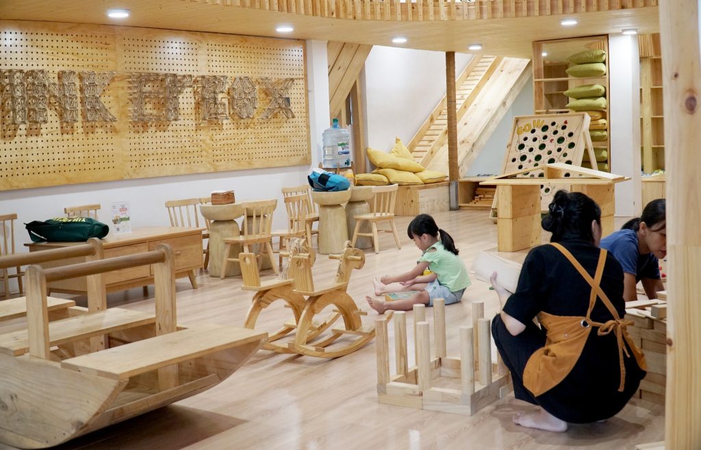 TINKER BOX – SÂN CHƠI GỖ TRONG NHÀ VỚI HỆ VẬN ĐỘNG LEO TRÈO ĐỘC ĐÁO CAO 5 TẦNG TẠI TP. HỒ CHÍ MINH